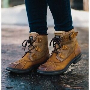 UGG Cecile Duck Ankle Boots Womens Size 9.5 Waterproof Lace Up Buckle Fur Lined